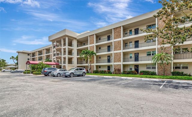 7461 W COUNTRY CLUB DRIVE N 203, Sarasota, FL 34243