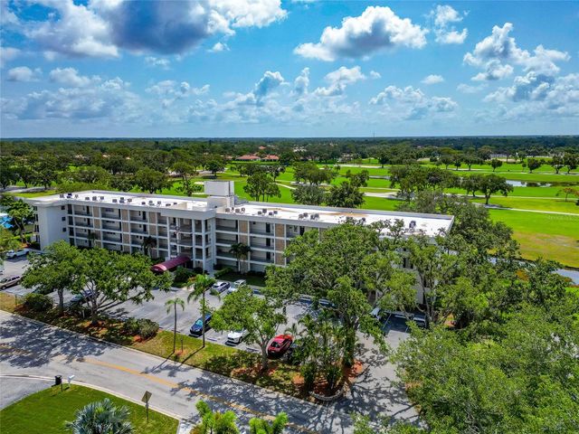 7461 W COUNTRY CLUB DRIVE N 203, Sarasota, FL 34243