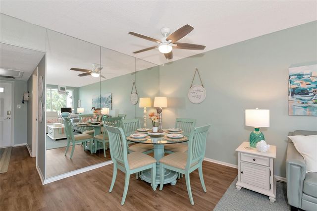 7461 W COUNTRY CLUB DRIVE N 203, Sarasota, FL 34243