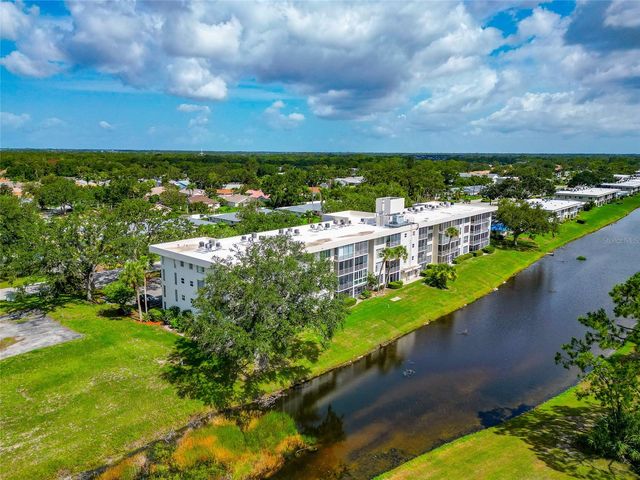7461 W COUNTRY CLUB DRIVE N 203, Sarasota, FL 34243
