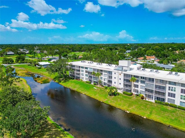 7461 W COUNTRY CLUB DRIVE N 203, Sarasota, FL 34243