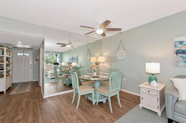 7461 W COUNTRY CLUB DRIVE N 203, Sarasota, FL 34243