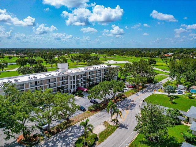 7461 W COUNTRY CLUB DRIVE N 203, Sarasota, FL 34243