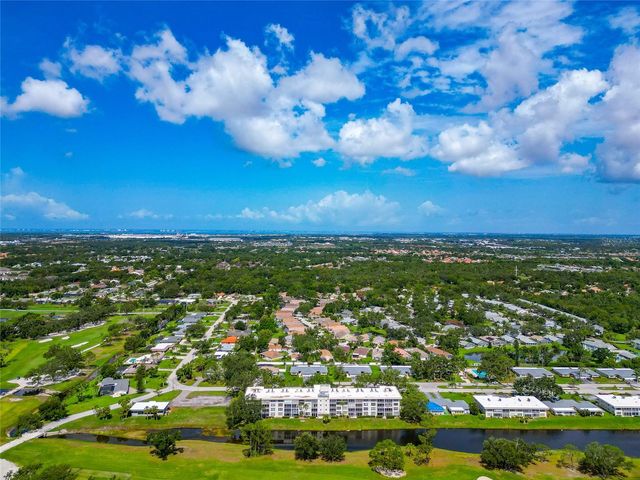 7461 W COUNTRY CLUB DRIVE N 203, Sarasota, FL 34243
