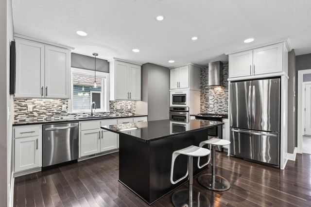 1406 Juliet Avenue, Saint Paul, MN 55105