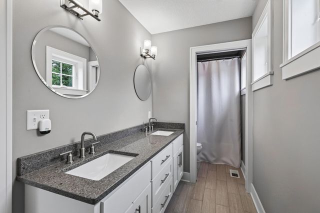 1406 Juliet Avenue, Saint Paul, MN 55105