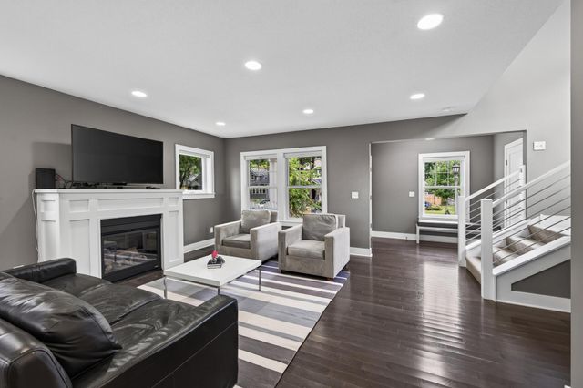 1406 Juliet Avenue, Saint Paul, MN 55105