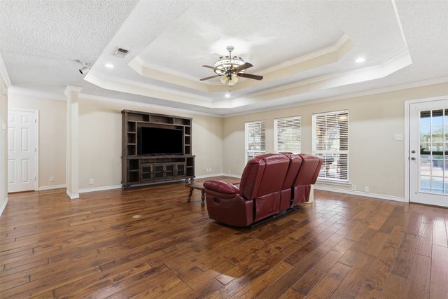 128 Oakwood Court, Lakeside, TX 76135