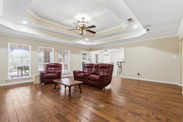 128 Oakwood Court, Lakeside, TX 76135