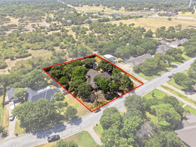 128 Oakwood Court, Lakeside, TX 76135