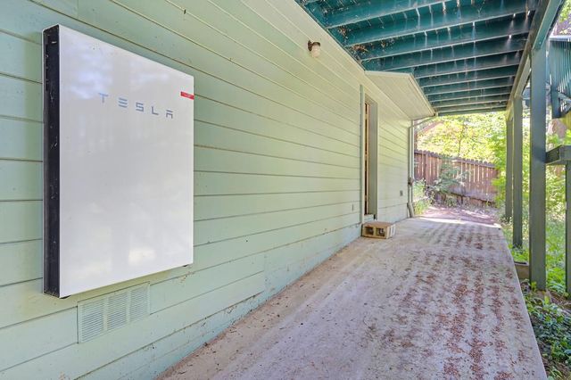 7085 Lakewood Dr, Pollock Pines, CA 95726