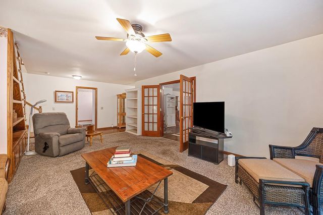 7085 Lakewood Dr, Pollock Pines, CA 95726