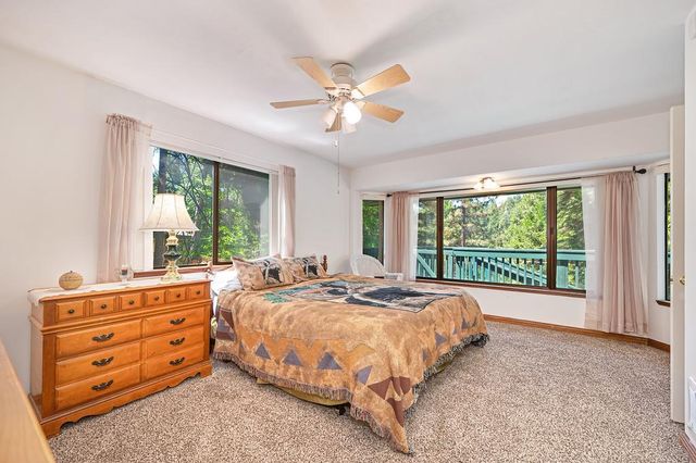 7085 Lakewood Dr, Pollock Pines, CA 95726