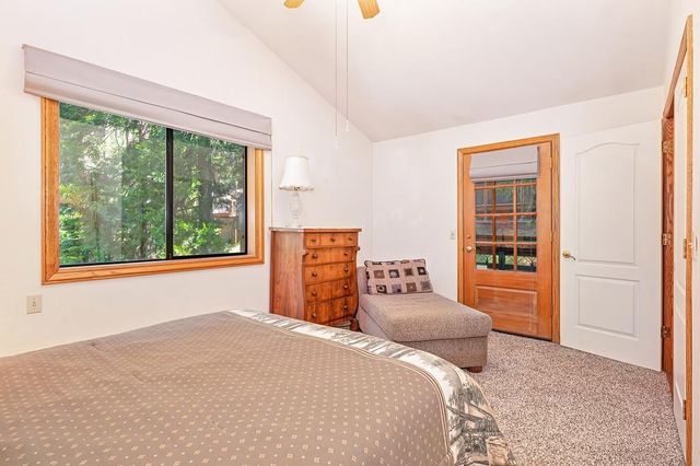 7085 Lakewood Dr, Pollock Pines, CA 95726