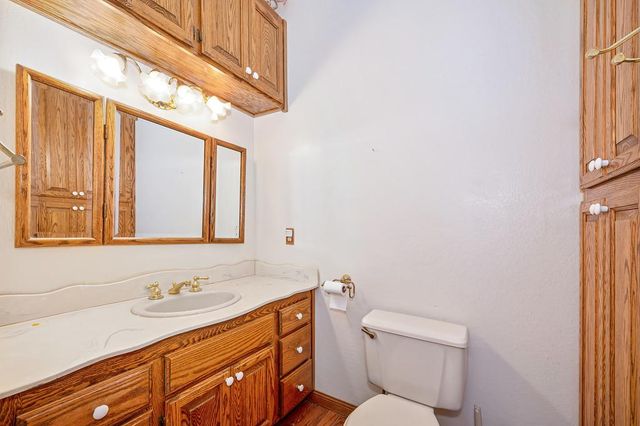 7085 Lakewood Dr, Pollock Pines, CA 95726
