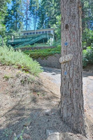 7085 Lakewood Dr, Pollock Pines, CA 95726