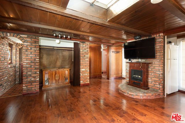 14842 Morrison Street, Sherman Oaks, CA 91403