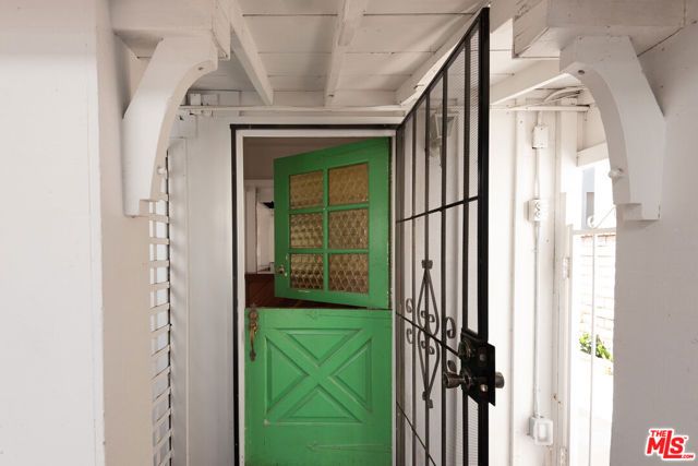 14842 Morrison Street, Sherman Oaks, CA 91403