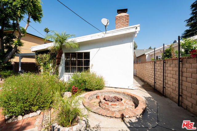 14842 Morrison Street, Sherman Oaks, CA 91403