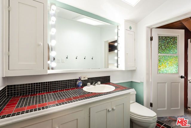 14842 Morrison Street, Sherman Oaks, CA 91403