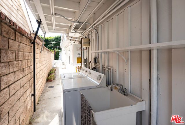 14842 Morrison Street, Sherman Oaks, CA 91403