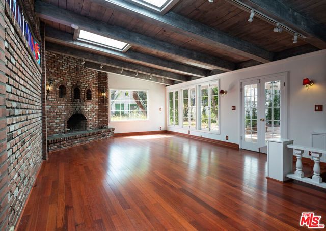 14842 Morrison Street, Sherman Oaks, CA 91403