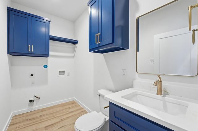 528 N 4th Street, La Porte, TX 77571