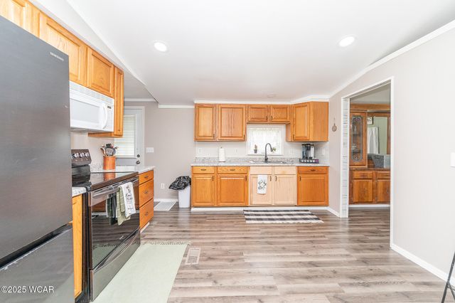 1203 Chateau Court, Findlay, OH 45840