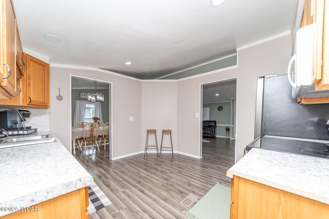 1203 Chateau Court, Findlay, OH 45840