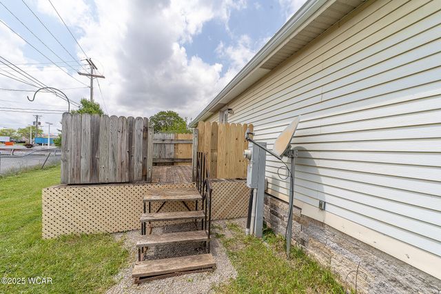 1203 Chateau Court, Findlay, OH 45840