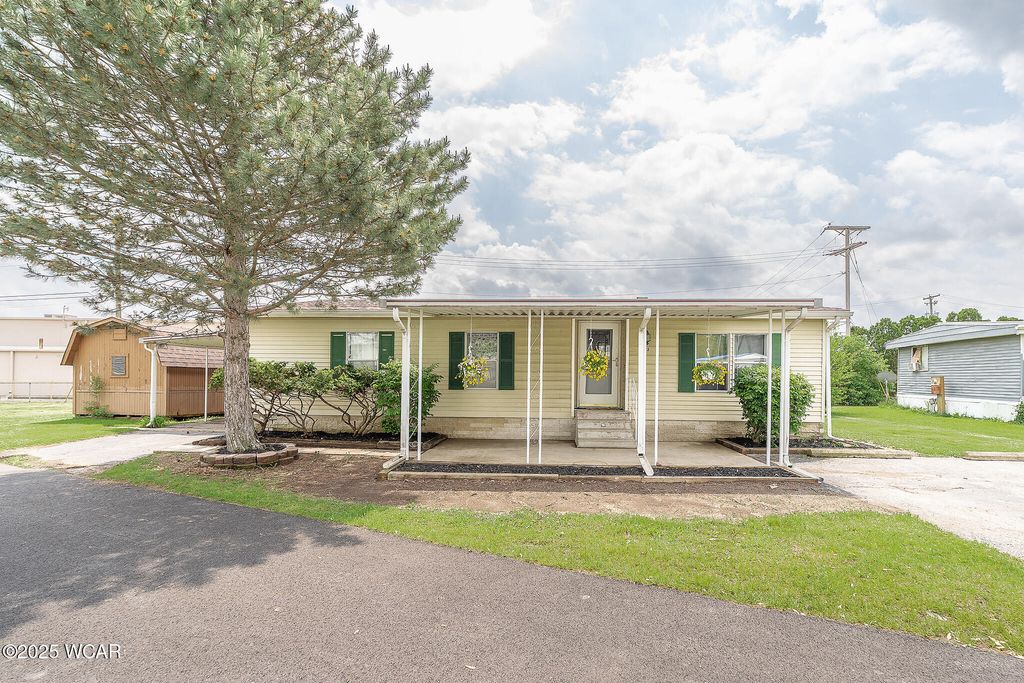 1203 Chateau Court, Findlay, OH 45840