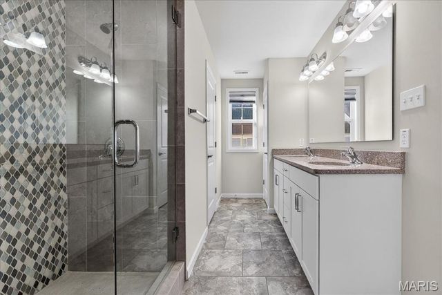 8014 Townes Way, St Louis, MO 63117