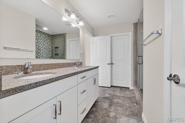 8014 Townes Way, St Louis, MO 63117