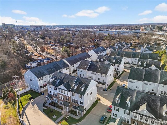 8014 Townes Way, St Louis, MO 63117