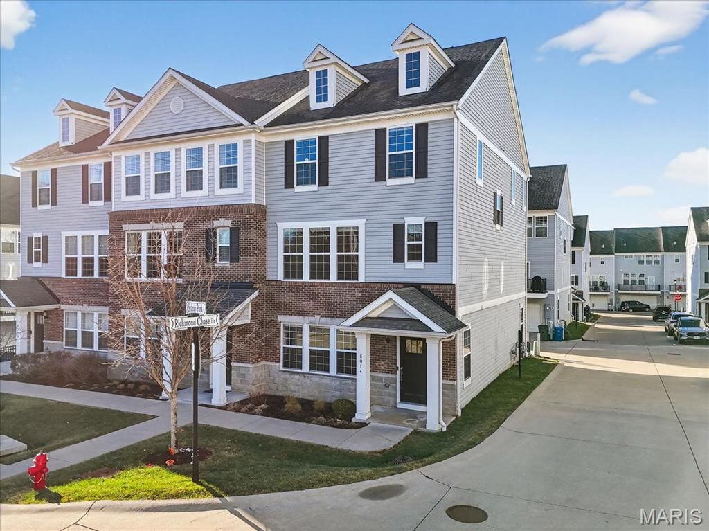8014 Townes Way, St Louis, MO 63117