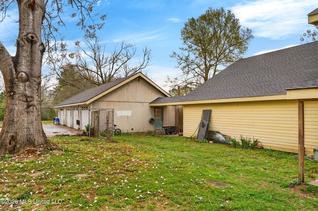 42 Dead End Road, Carriere, MS 39426