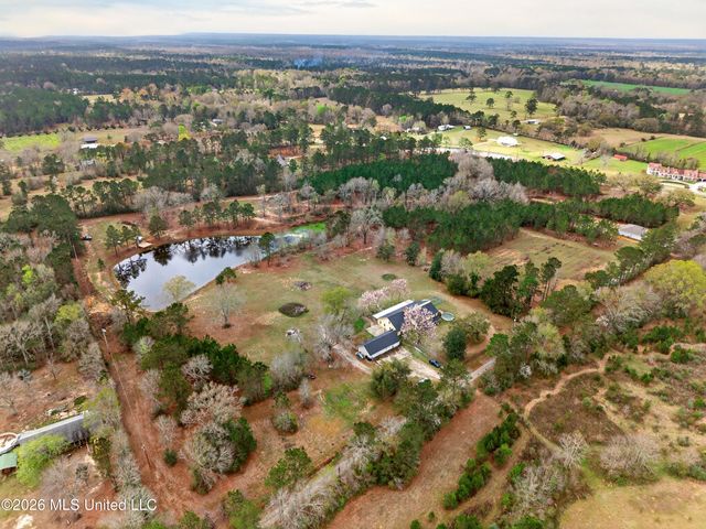 42 Dead End Road, Carriere, MS 39426