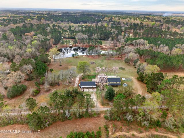 42 Dead End Road, Carriere, MS 39426