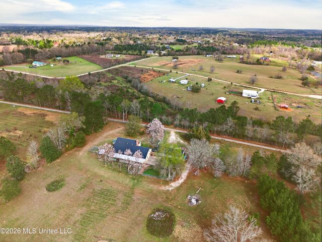 42 Dead End Road, Carriere, MS 39426