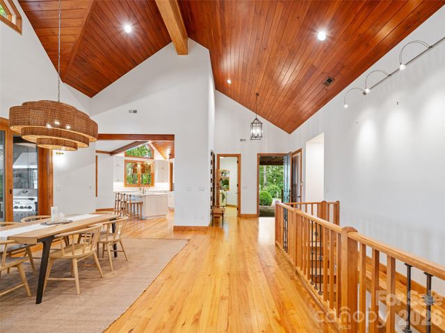 71 Chestnut Hill Road, Spruce Pine, NC 28777
