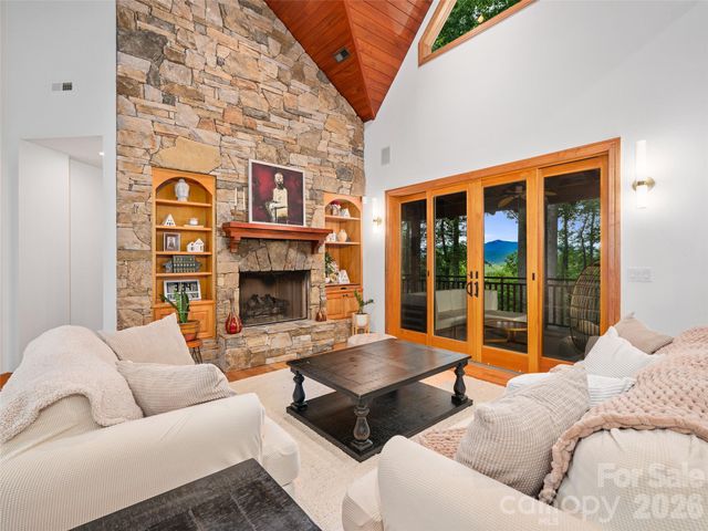 71 Chestnut Hill Road, Spruce Pine, NC 28777