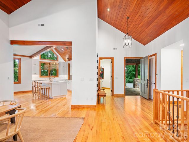 71 Chestnut Hill Road, Spruce Pine, NC 28777