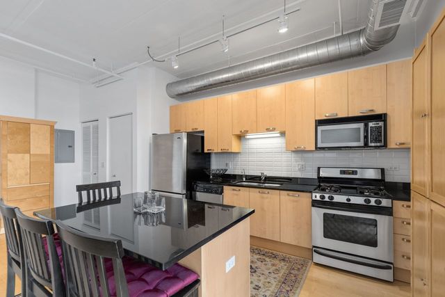 212 E Cullerton Street 603, Chicago, IL 60616