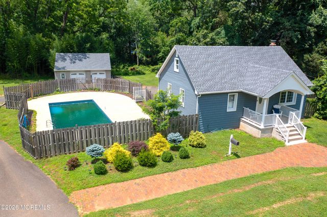 65 Hurleys Lane, Middletown, NJ 07738