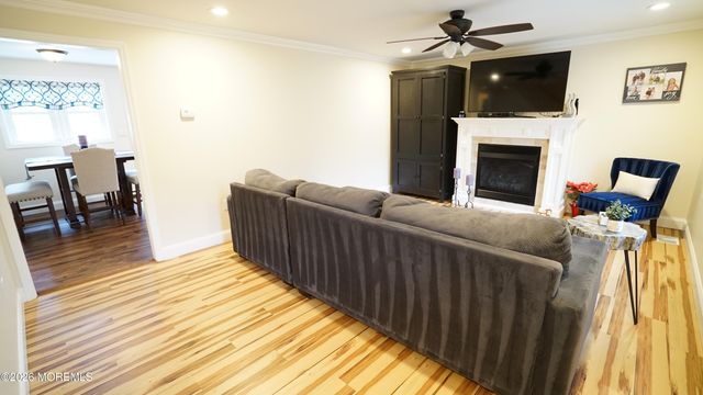 65 Hurleys Lane, Middletown, NJ 07738