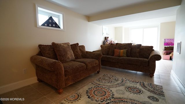 65 Hurleys Lane, Middletown, NJ 07738