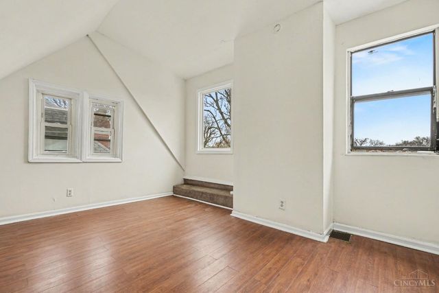 421 Southview Avenue, Cincinnati, OH 45219