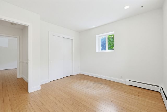 21 Westgate Rd 4, Boston, MA 02467