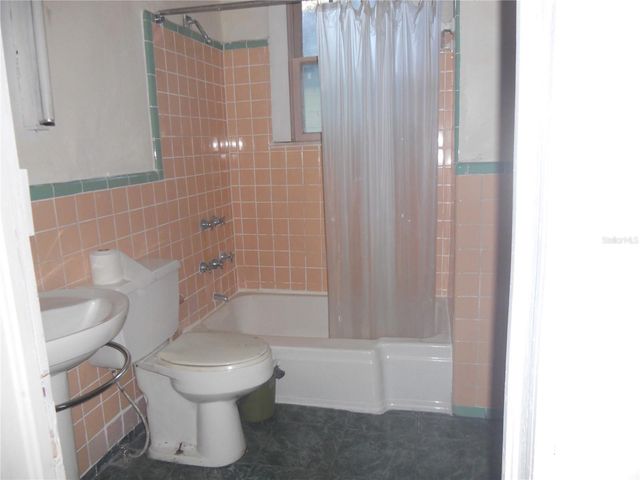 923 NW 5TH AVENUE NW, Gainesville, FL 32601