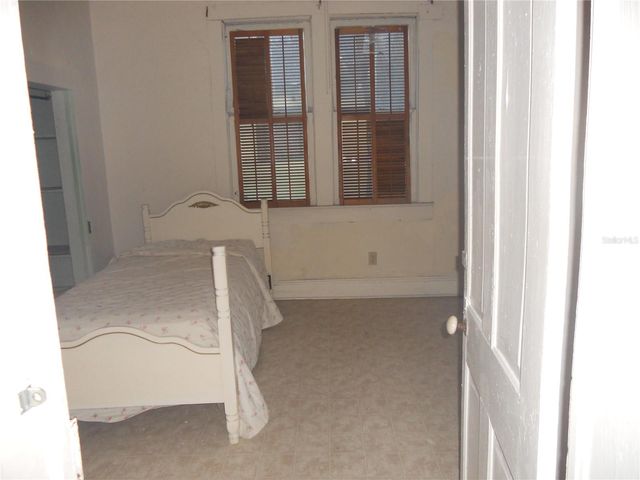 923 NW 5TH AVENUE NW, Gainesville, FL 32601